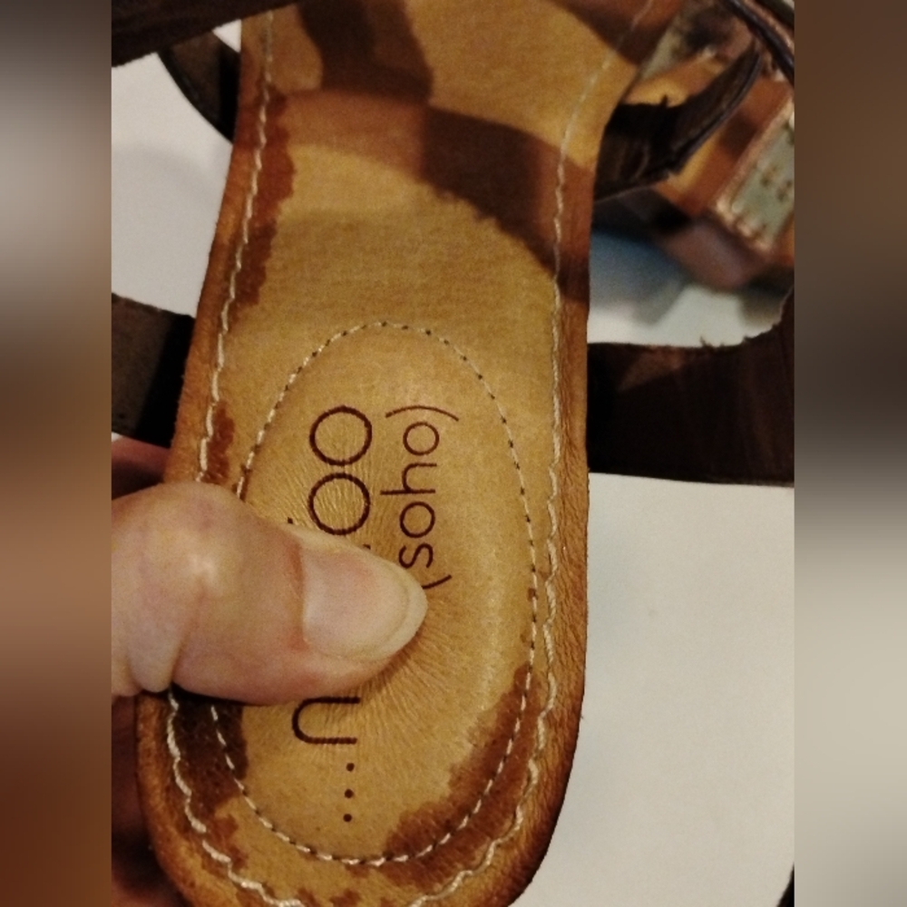 ...Me Too(Soho) Brown Tan Strappy Sandals Ankle Metal Square Plates Decor 7.5 - Picture 15 of 16